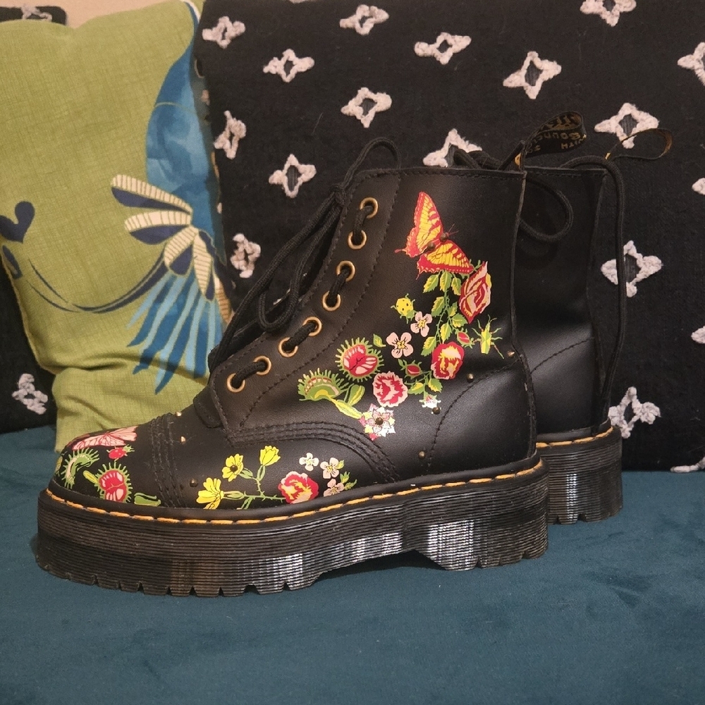 Sinclair Bloom Rare Dr. Martens - Picture 2 of 8
